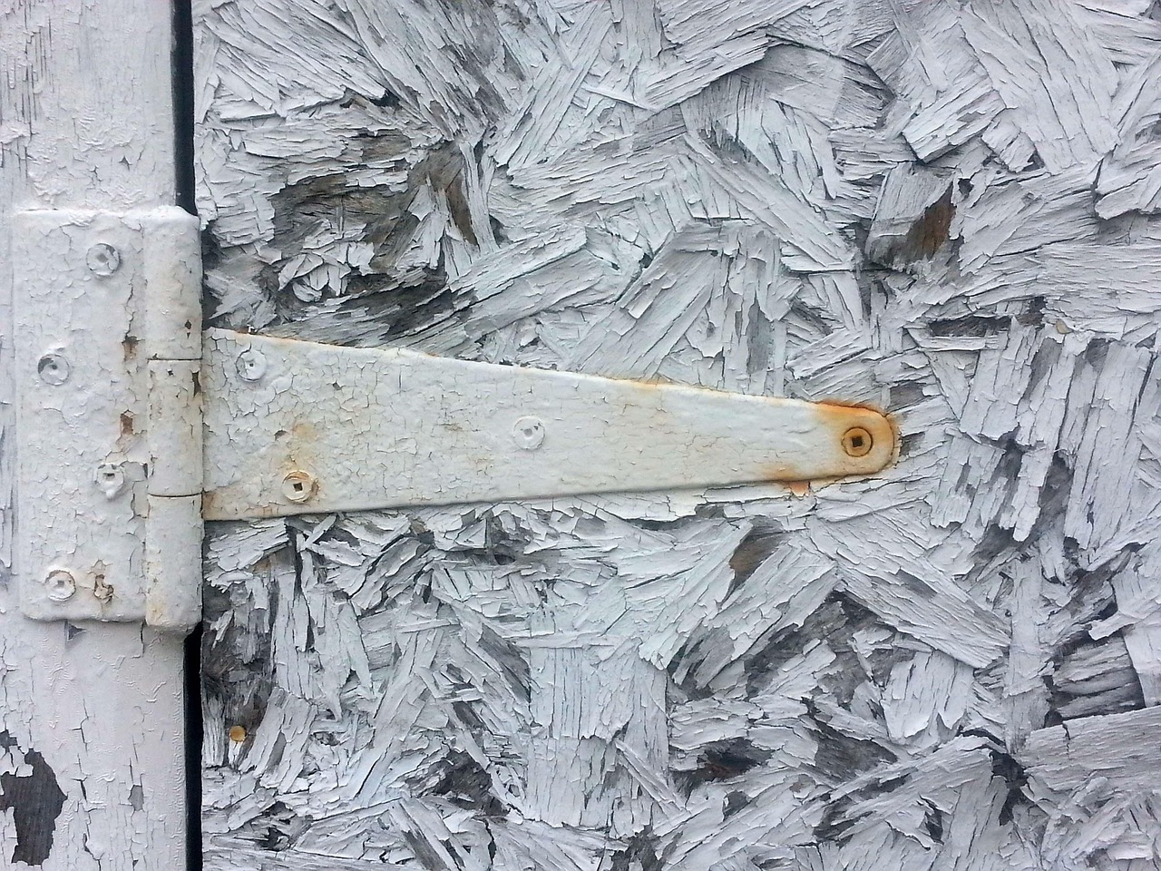 Painting Eaves, Fascia and Garage Doors in Rancho Cucamonga